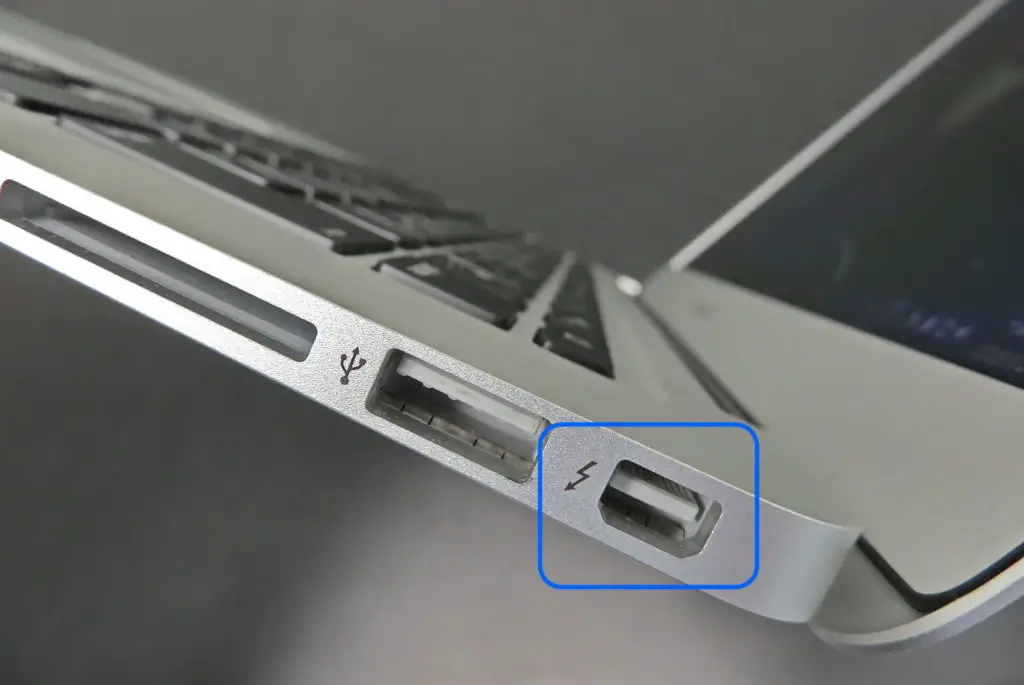Thunderbolt 3 USB-C hdmi Macbook