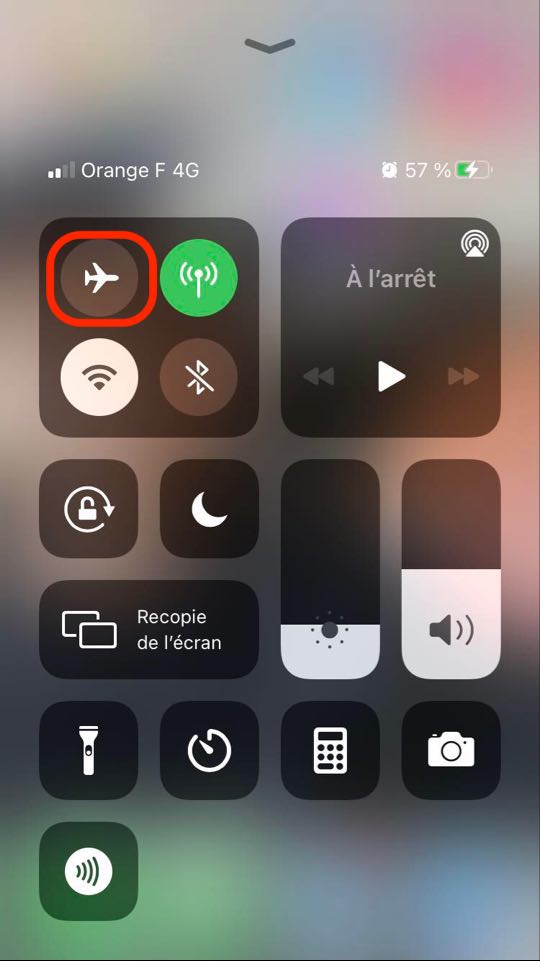 Left Airpod not working in airplane mode